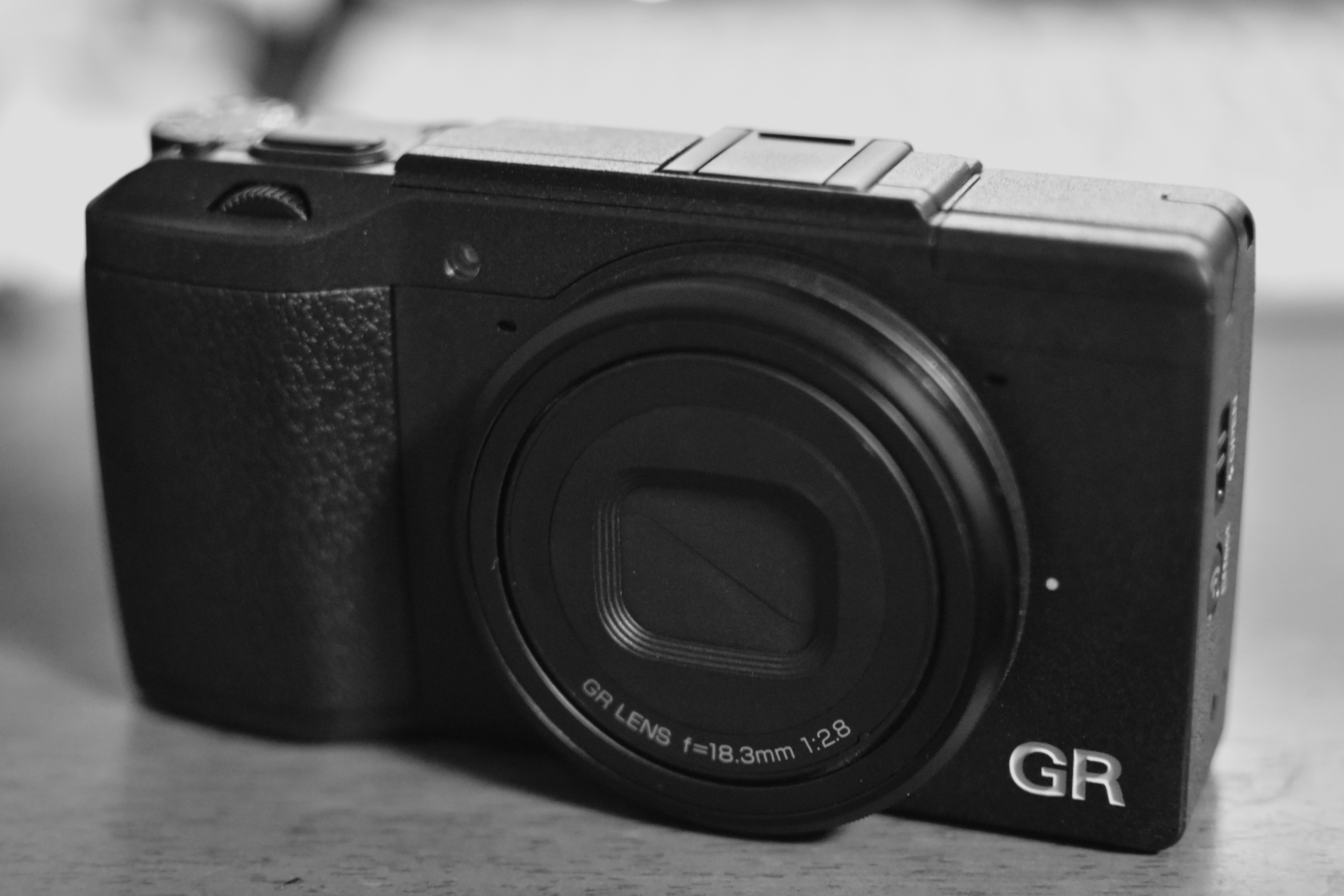 8年ぶりにRICOH GR Ⅱ（GR2）を買った。 puaphotodog 〜日常とカメラ〜
