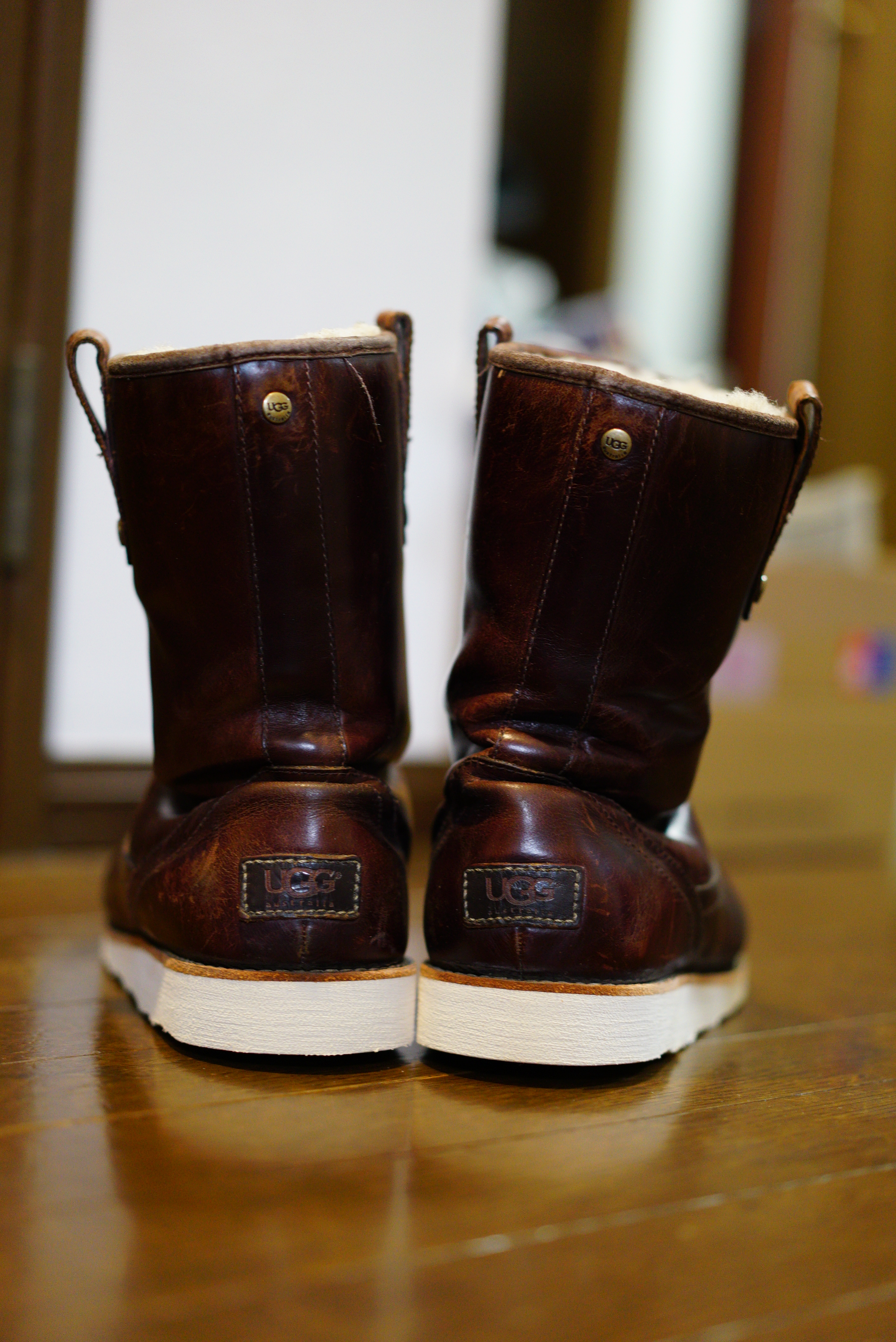 UGGのM STONEMANをVibramホワイトソールに貼り替えた。