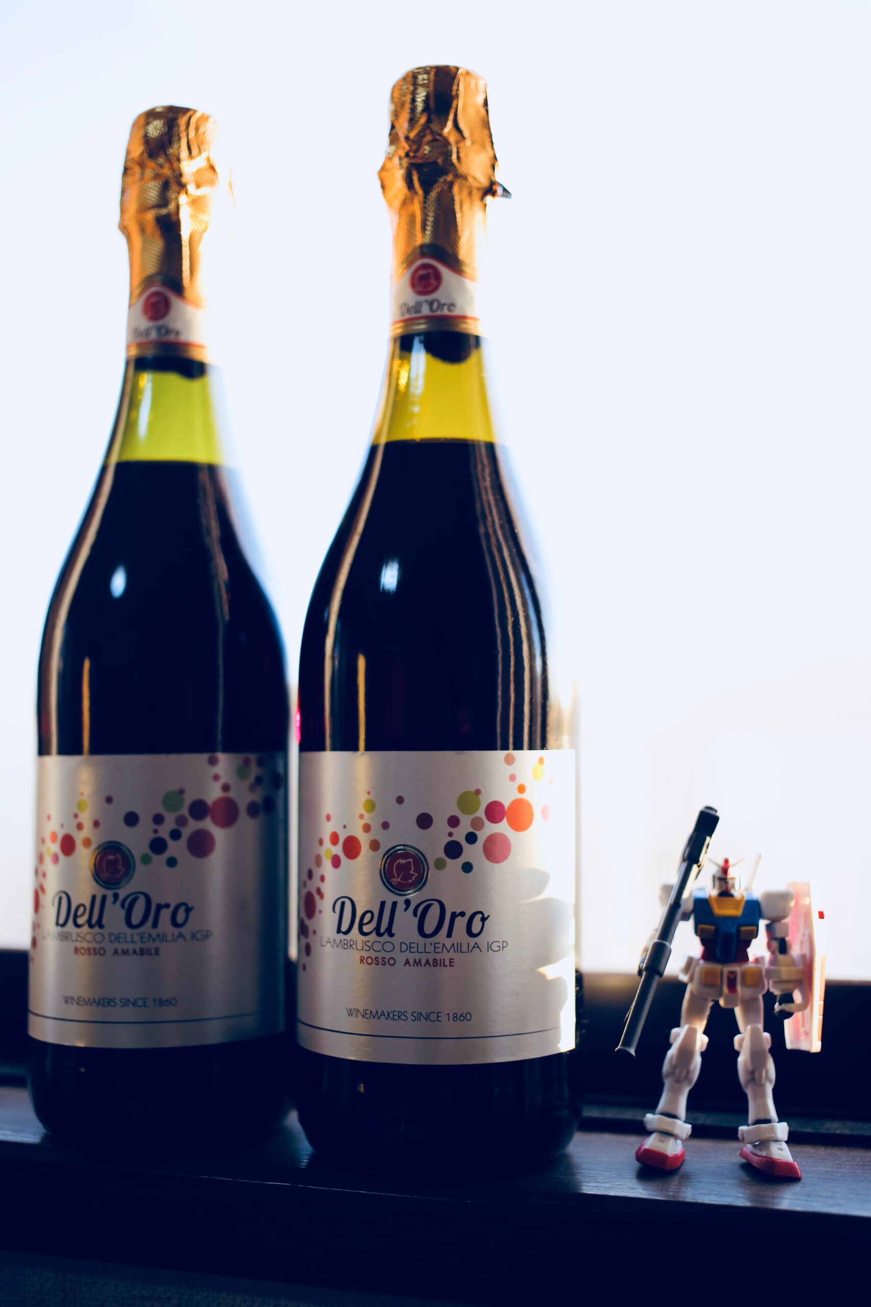 氷を入れて味わう、Dell’ Oro LAMBRUSCO（デル オーロ ランブルスコ）。